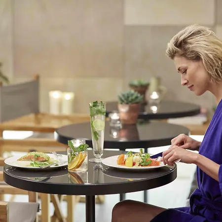 Mandarin Oriental Conservatorium, ホテル 5*