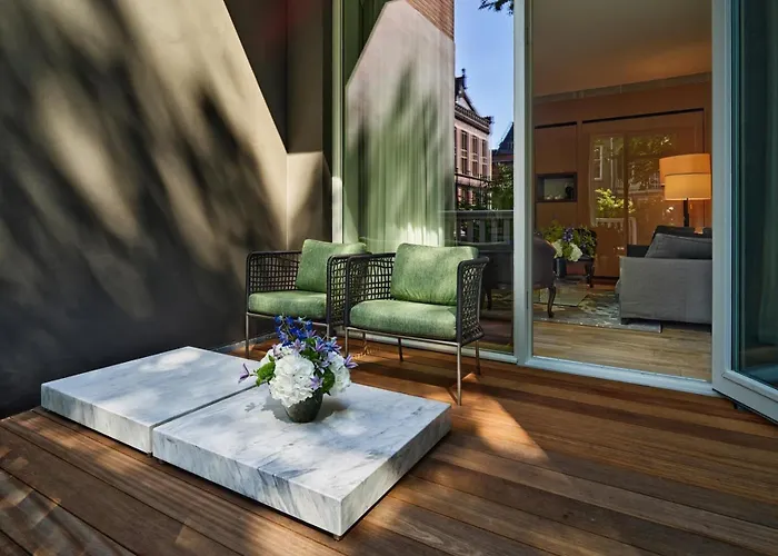 호텔 Mandarin Oriental Conservatorium, 5*