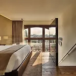 Mandarin Oriental Conservatorium, 5*