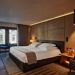 Hotel Mandarin Oriental Conservatorium, 5*