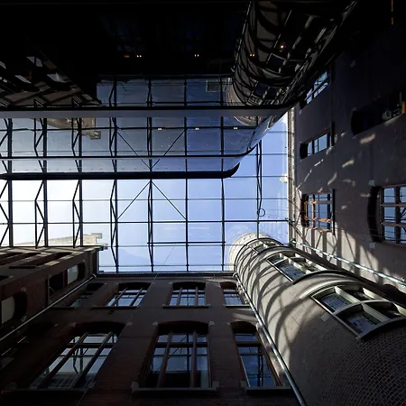 Mandarin Oriental Conservatorium, Hotel