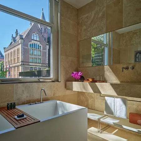 Mandarin Oriental Conservatorium, Hotel 5*