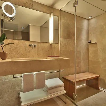 Hotel Mandarin Oriental Conservatorium, 5*