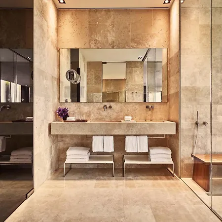 Hotel Mandarin Oriental Conservatorium, 5*