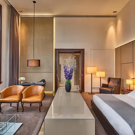 Hotel Mandarin Oriental Conservatorium, 5*