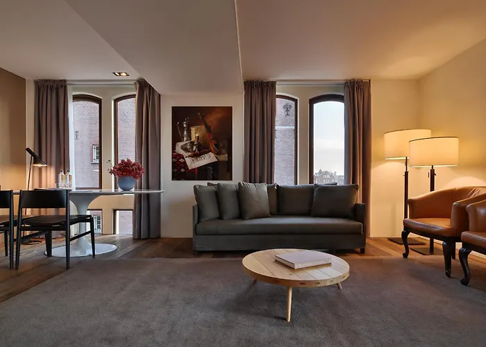 Hotel Mandarin Oriental Conservatorium, 5*