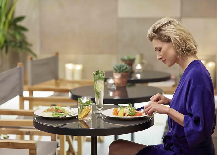 Mandarin Oriental Conservatorium, Hotel 5*