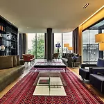 호텔 Mandarin Oriental Conservatorium,