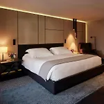 Mandarin Oriental Conservatorium, Ξενοδοχείο